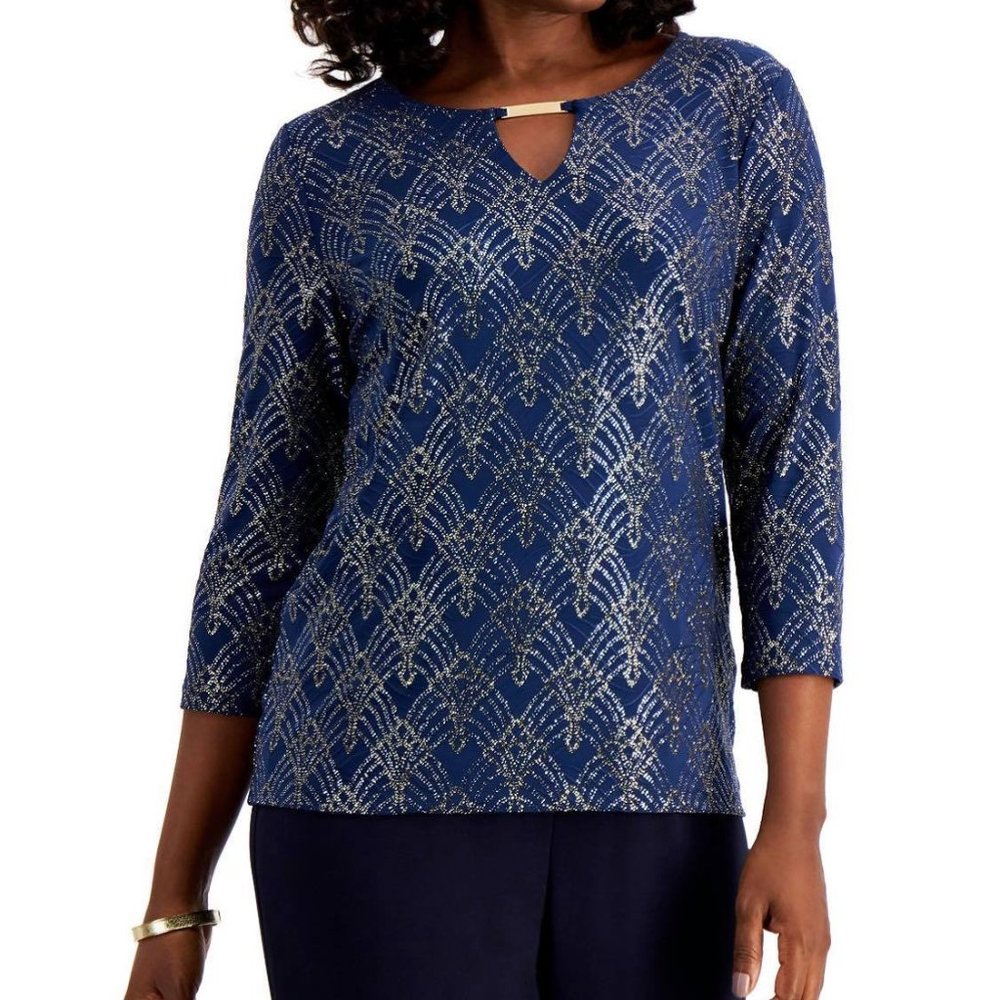 JM Collection Keyhole Jacquard Hardware Top